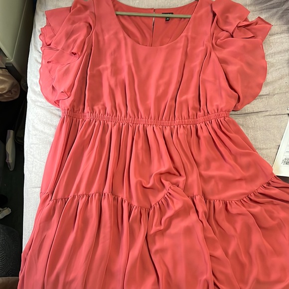 torrid Dresses & Skirts - Torrid knee length size 4 party dress flutter sleeve